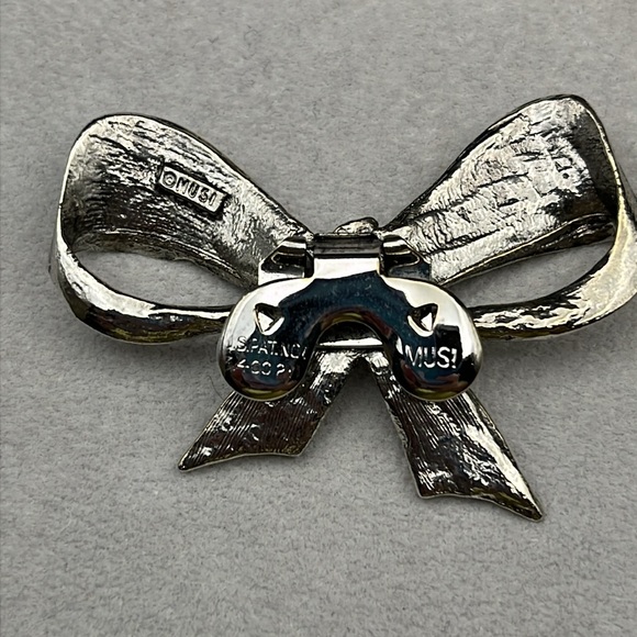 Vintage Musi silver tone shoe clips BOWS 1.5 x 2.25 inches - Picture 7 of 10